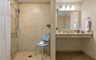 Delta Hotels by Marriott Helena Colonial