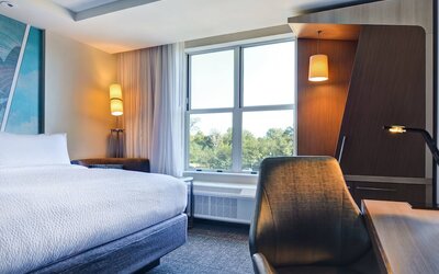 Courtyard by Marriott Jackson Madison
