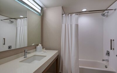 Courtyard by Marriott Jackson Madison