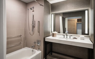 Sheraton Flowood The Refuge Hotel & Conference Center