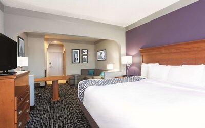 La Quinta Inn & Suites by Wyndham Jackson Airport/Pearl
