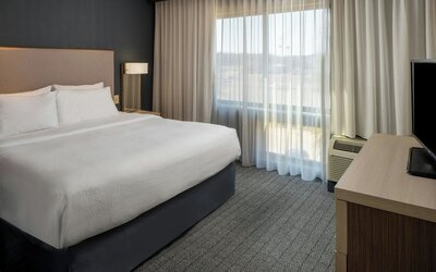 Courtyard by Marriott Jackson Airport/Pearl