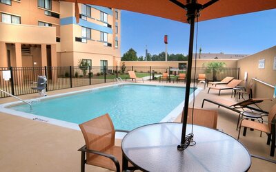 Courtyard by Marriott Jackson Airport/Pearl