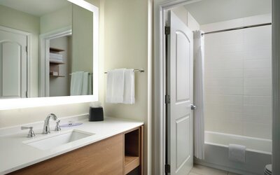 Staybridge Suites Flowood Nw Jackson by IHG