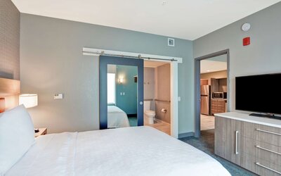 Home2 Suites by Hilton Jacksonville-South/St. Johns Town Ctr