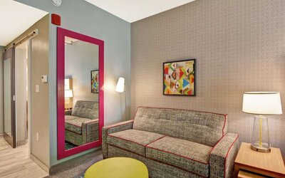 Home2 Suites by Hilton Jacksonville-South/St. Johns Town Ctr