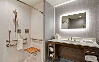 Home2 Suites by Hilton Jacksonville-South/St. Johns Town Ctr