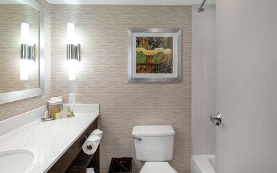 DoubleTree by Hilton Hotel Jacksonville Airport
