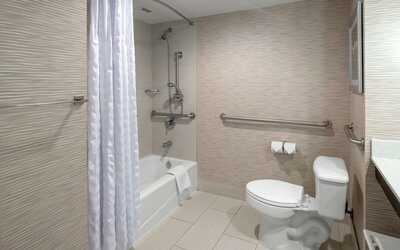 DoubleTree by Hilton Hotel Jacksonville Airport