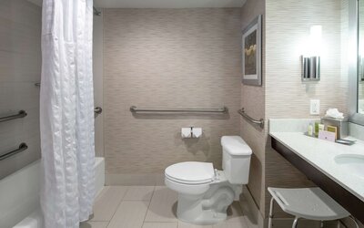 DoubleTree by Hilton Hotel Jacksonville Airport