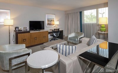 DoubleTree by Hilton Hotel Jacksonville Airport