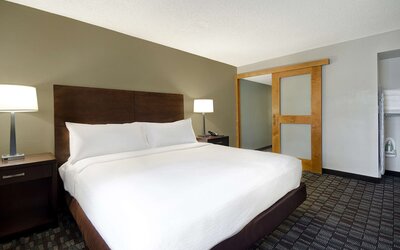 Embassy Suites by Hilton Jacksonville Baymeadows