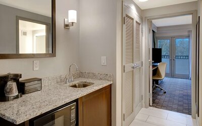 Embassy Suites by Hilton Jacksonville Baymeadows