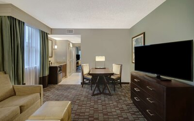 Embassy Suites by Hilton Jacksonville Baymeadows