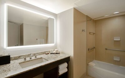 Embassy Suites by Hilton Jacksonville Baymeadows