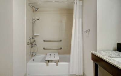 Embassy Suites by Hilton Jacksonville Baymeadows