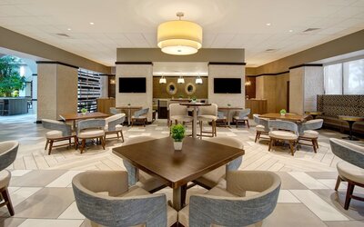 Embassy Suites by Hilton Jacksonville Baymeadows