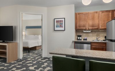Homewood Suites by Hilton Jacksonville Deerwood Park