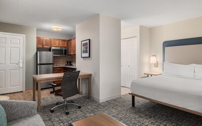 Homewood Suites by Hilton Jacksonville Deerwood Park