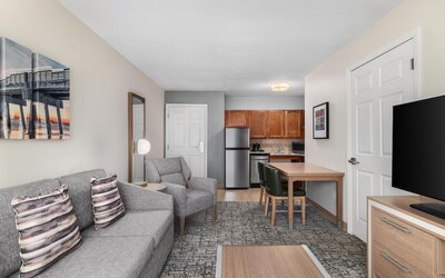 Homewood Suites by Hilton Jacksonville Deerwood Park