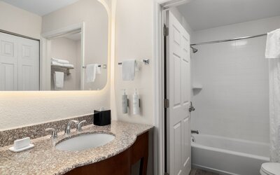 Homewood Suites by Hilton Jacksonville Deerwood Park