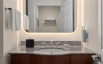 Homewood Suites by Hilton Jacksonville Deerwood Park