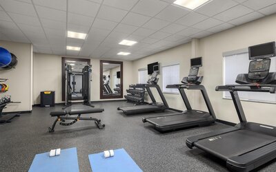 Homewood Suites by Hilton Jacksonville Deerwood Park