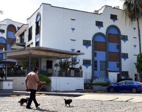 Puerto De Luna Pet Friendly & Family Suites