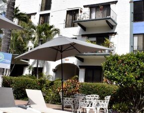Puerto De Luna Pet Friendly & Family Suites
