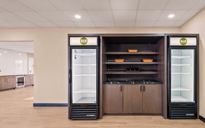 B&B HOTEL Jacksonville Airport – Newly Renovated!