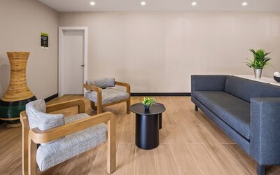 B&B HOTEL Jacksonville Airport – Newly Renovated!