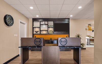 B&B HOTEL Jacksonville Airport – Newly Renovated!