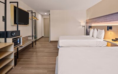 B&B HOTEL Jacksonville Airport – Newly Renovated!