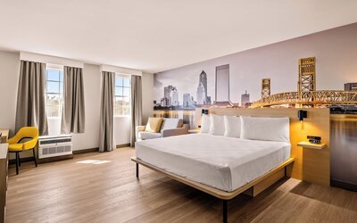 B&B HOTEL Jacksonville Airport – Newly Renovated!