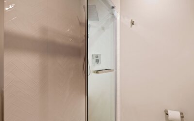 B&B HOTEL Jacksonville Airport – Newly Renovated!