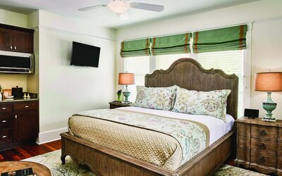 The Collector Inn - Adults Only