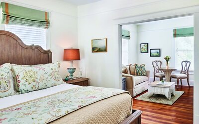 The Collector Inn - Adults Only