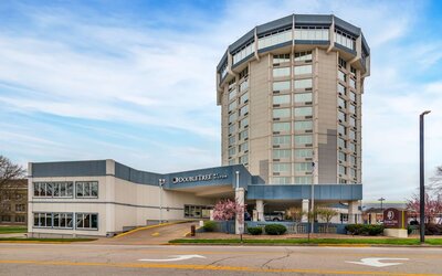 DoubleTree by Hilton Hotel Jefferson City