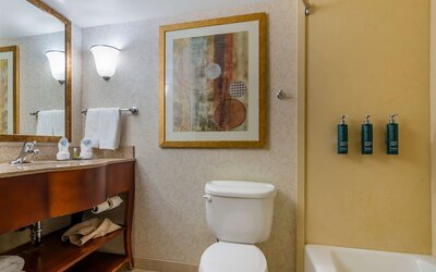 DoubleTree by Hilton Hotel Jefferson City