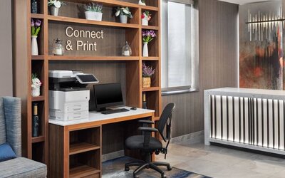 Business center at Fairfield Inn & Suites By Marriott New York Staten Island.