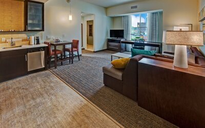 Residence Inn by Marriott Kansas City Downtown/ Convention