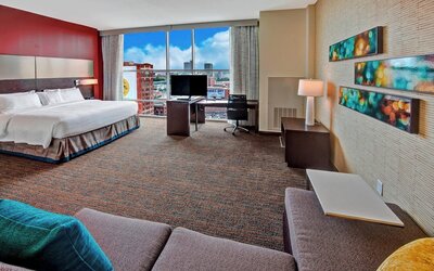 Residence Inn by Marriott Kansas City Downtown/ Convention