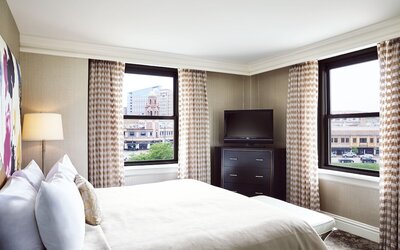 The Raphael Hotel, Autograph Collection