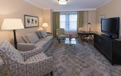 The Raphael Hotel, Autograph Collection