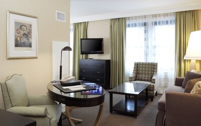 The Raphael Hotel, Autograph Collection