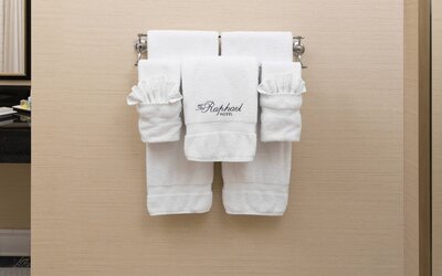 The Raphael Hotel, Autograph Collection