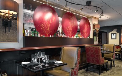 The Raphael Hotel, Autograph Collection