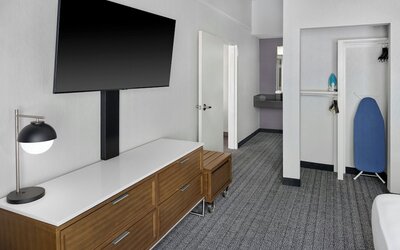 Courtyard by Marriott Kansas City Shawnee