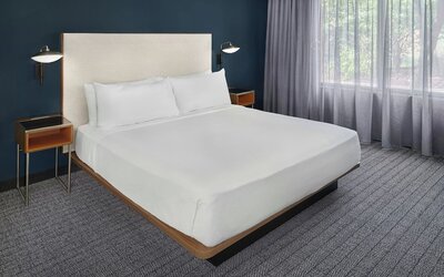 Courtyard by Marriott Kansas City Shawnee