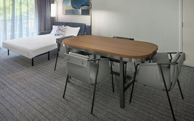 Courtyard by Marriott Kansas City Shawnee